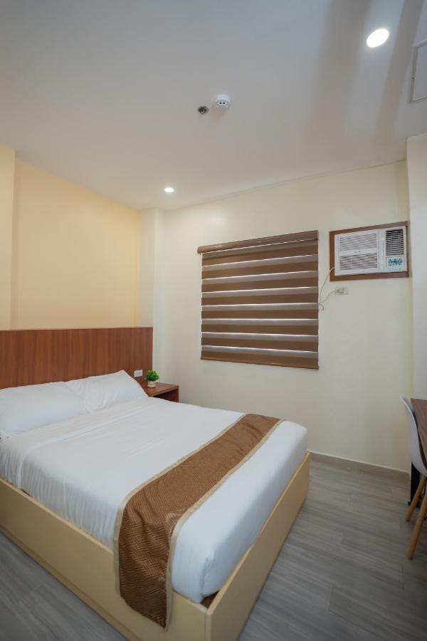 Sundaze Dormitel Hotel Naga  Buitenkant foto